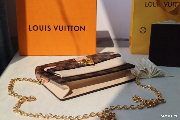 WIS VUITTON WALLET CHAIN VAVIN LOUIS 0914